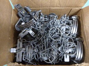 lot 27 image: Case of Oneida Victor #1 Coil Spring Traps