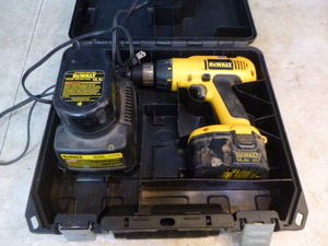 lot 36 image: DeWalt 14.4V 38 VSR DrillDriver