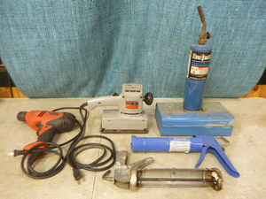 lot 41 image: Garage Tools