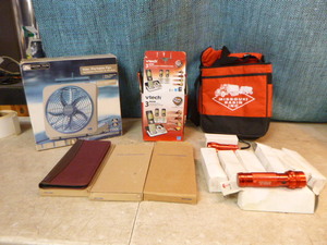 lot 76 image: Household Items