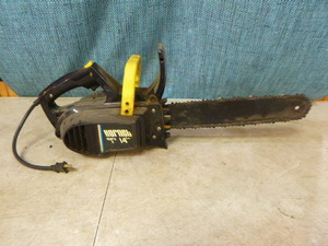 lot 80 image: Hornet Mark II 14 Electric Chain Saw