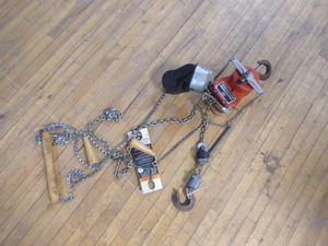 lot 95 image: Aro Pulley