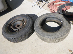 lot 135 image: 2 Tires