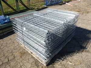 lot 5 image: 26 Pallet Racking 54 X 42 Wire Decks