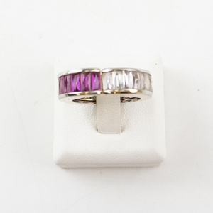 lot 31 image: Sterling Silver Tycoon Ring CZ (RING OPENS and SAYS I LOVE YOU)