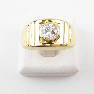 lot 34 image: 18K HGE Gold Plated Mens Ring. Size 11.