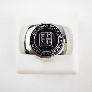 lot 41 image: University of Minnesota Regents Sterling Silver Ring Size 7.5