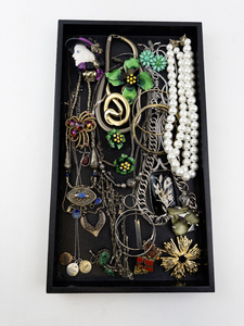 lot 67 image: Costume Jewelry Collection Tray with Necklaces, Bracelets and Pins