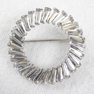 lot 151 image: Krementz Vintage Circle Rhinestone Brooch Pin
