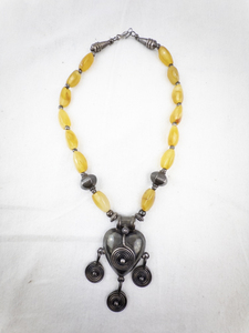 lot 236 image: Vintage Amber Beaded Necklace with Silver-Tone Heart Pendant