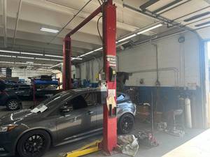 lot 4 image: Forward 2-Post Vehicle Lift, Model ...