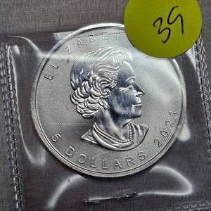 lot 39 image: 2021 $5 Canadian Maple Leaf 1oz Silver