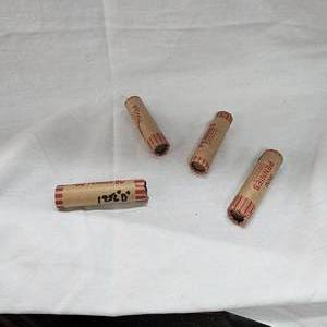 lot 64 image: 4 Rolls of Wheat Pennies(200)