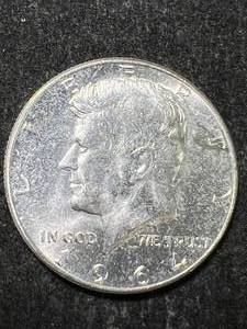 lot 32 image: 1964 US KENNEDY HALF DOLLAR