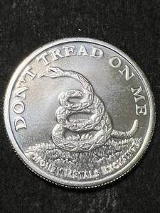 lot 70 image: 1 TROY OZ .999 FINE SILVER DONT TREAD ON ME ROUND
