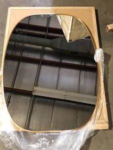 lot 43 image: Round Mirror Customer Returns See Pictures
