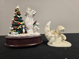 lot 12 image: Coca-Cola Heritage Polar Bear and Child on Moon Dept 56 Snowbaby