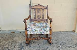 lot 65 image: Vintage Wooden Rocking Chair with Floral Upholstered Seat