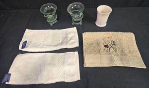 lot 76 image: Bathroom Accessory Set with Glass Holders, Plastic Tumbler and Soap Dish, and Towels