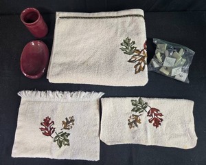 lot 79 image: Bathroom Decor Set with Leaf Motif Towels, Red Ceramic Accessories, and Shower Hooks