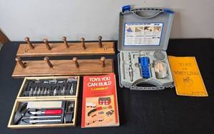 lot 103 image: Woodworking Tool Lot with Kreg Jig, Knife Set, Doweling Jig, and Books