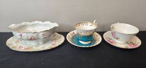 lot 131 image: Collection of Vintage Porcelain Cups and Bowls including Hutschenreuther and Royal Albert