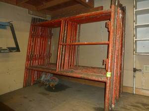 lot 29 image: Scaffold Sections x 6 Orange