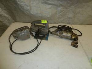 lot 58 image: Power Snips Black & Decker x 2 Master Craft Jig Saw