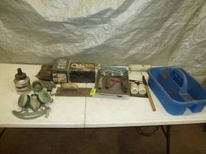 lot 88 image: Painting Supplies