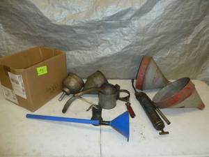 lot 91 image: Funnels x 5