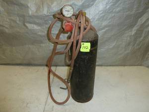 lot 102 image: Acetylene Torch Set- Black