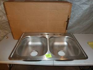 lot 129 image: Elite Stainless Steel Sink Damaged