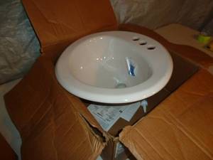 lot 132 image: American Standard Porcelain Sink