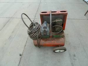 lot 149 image: Campbell Hausfield Air Compressor 12 Hp