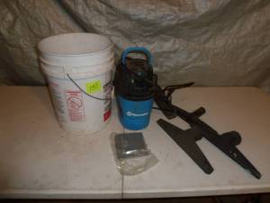 lot 151 image: Vac Master Portable Vacuum  Blue