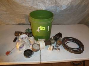 lot 158 image: Job Site PVC Test kit Green Pail