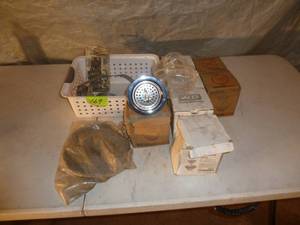 lot 169 image: Wolverine Brass Sink Drains