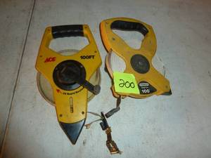 lot 200 image: Ace, Stanley 100 Tape Measures