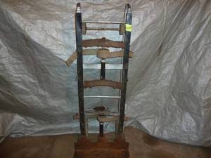 lot 209 image: Gray Appliance Cart