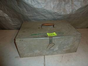 lot 243 image: Bin Organizer Galvanized
