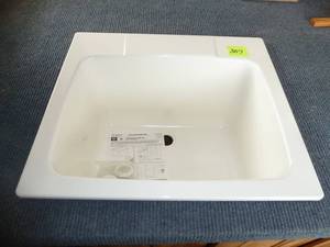 lot 307 image: Mustee Drop In Wash Tub 24