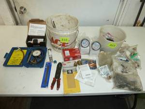 lot 333 image: 2 Pails of Plumbing Items