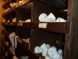 lot 359 image: PVC Fittings Center 2 Rows