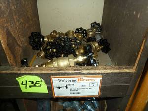 lot 435 image: Wolverine Brass Female Boiler Valves