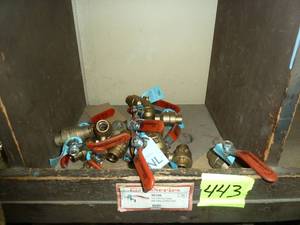 lot 443 image: Brass Ball Valves 12 NL