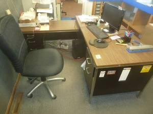 lot 499 image: Office Deck #2 Black