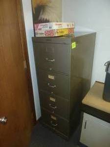lot 510 image: Shaw Walker File Cabinet 4 Drawer 14 Wide