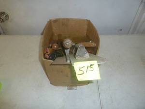 lot 515 image: Box- Masonry Trowels