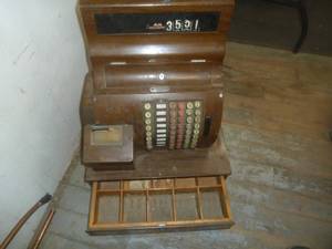 lot 524A image: Antique National Cash Register
