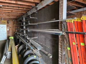 lot 10 image: Pipe Rack Assortment